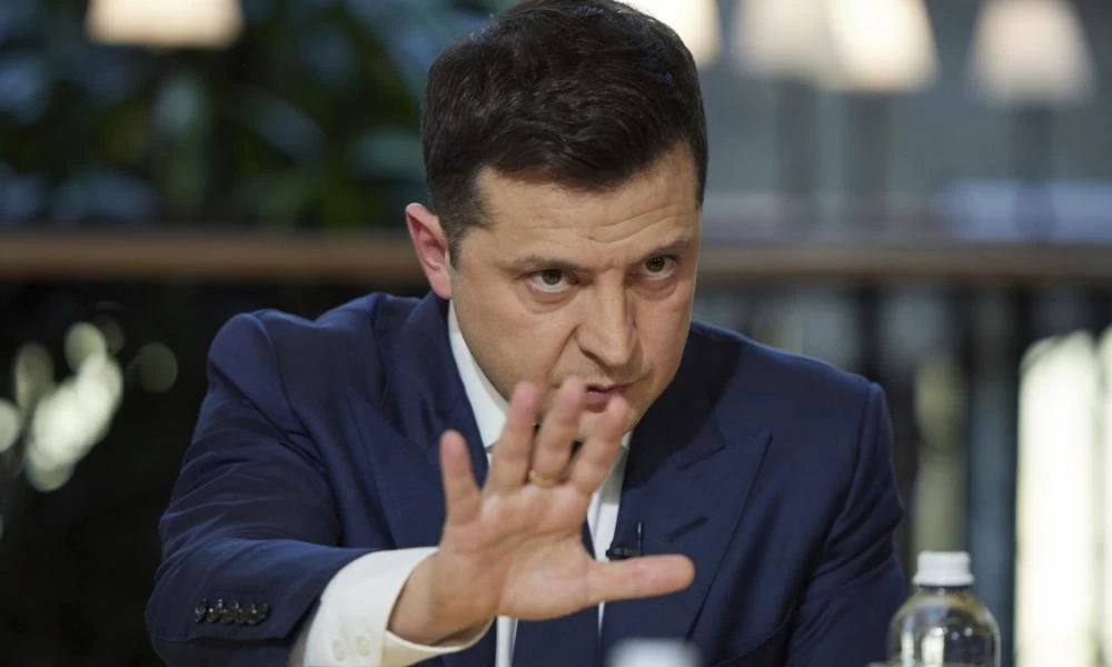 Ζελένσκι- Νέο βίντεο: ''Είμαι εδώ... Δεν θα καταθέσουμε τα όπλα!- Οι σύμμαχοι μας στέλνουν όπλα και εξοπλισμό(Βίντεο)